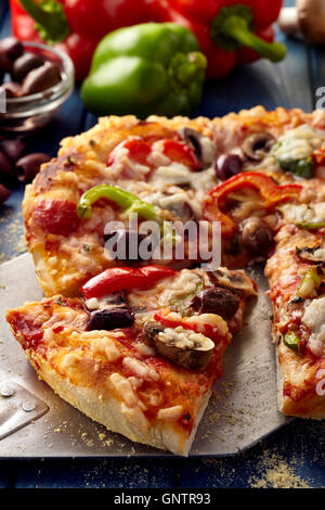 Pizza fatta in casa Foto Stock