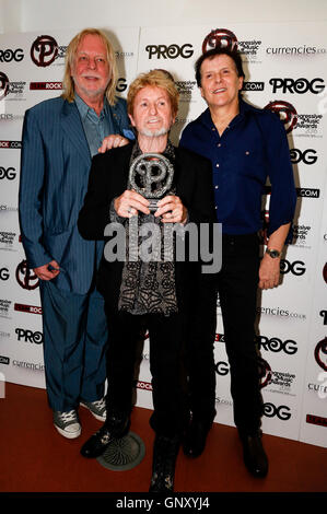 Londra, Regno Unito. 01 Sep, 2016. Jon Anderson e la sua band presso il Progressive Music Award 2016 ar Underglobe Theatre di Londra Southbank, nel Regno Unito il 1 di settembre 2016. . 09/01/16. Credito: Dominika Zarzycka/Alamy Live News Foto Stock