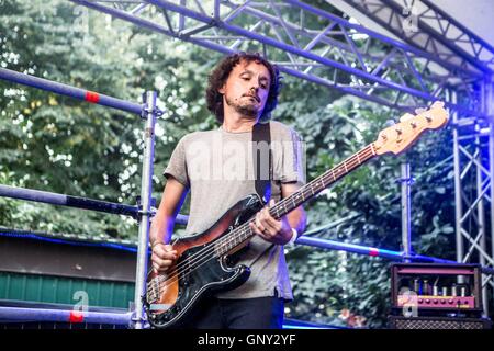 Milano, Italia. 01 Sep, 2016. Domenica mattina si esibisce dal vivo presso il Circolo Magnolia di Milano, Italia, il 01 settembre 2016 Credit: Mairo Cinquetti/Alamy Live News Foto Stock