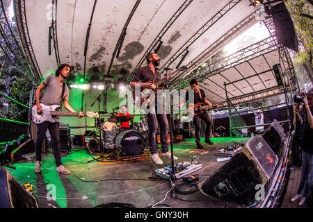 Milano, Italia. 01 Sep, 2016. Domenica mattina si esibisce dal vivo presso il Circolo Magnolia di Milano, Italia, il 01 settembre 2016 Credit: Mairo Cinquetti/Alamy Live News Foto Stock