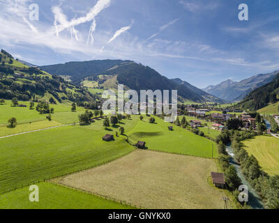 Rauris in Austria, villaggio di montagna nelle Alpi, Salisburgo Foto Stock