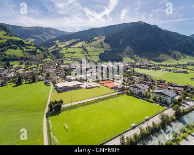 Rauris in Austria, villaggio di montagna nelle Alpi, Salisburgo Foto Stock