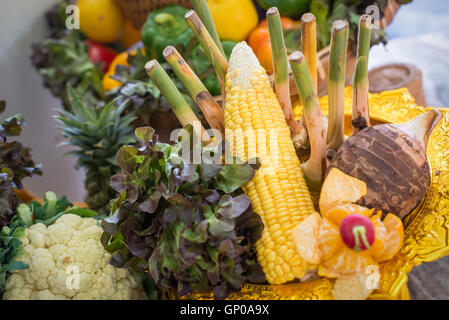 Intagliato fresco frutta mix. misto di frutta tailandese. Foto Stock