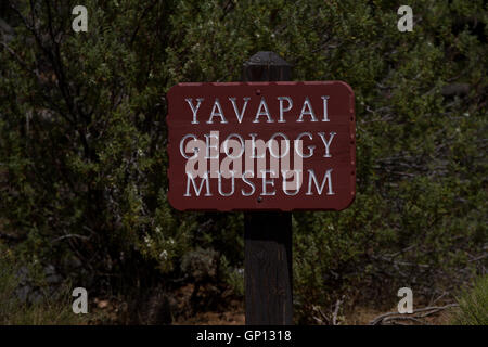 Segno per il Yavapai Museo di geologia. Soth Rim del Grand Canyon National Park. Arizona USA Foto Stock