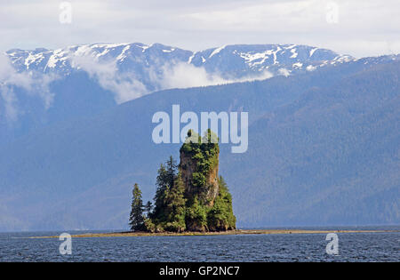 Nuovo Eddystone Rock Misty Fjords National Monument Alaska all'interno del passaggio a sud-est di Alaska USA Foto Stock