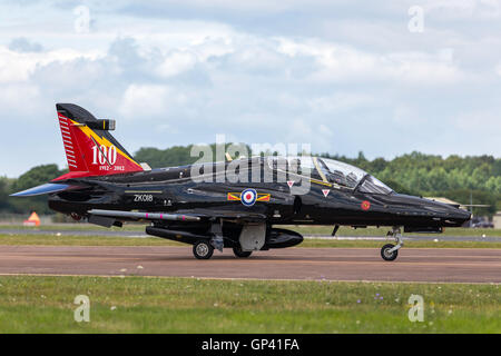 Royal Air Force (RAF) BAE Systems Hawk T2 advanced jet trainer ZK018 Foto Stock