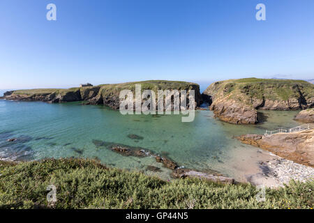 Santa Comba beach e la cappella in Cobas, Ferrol, A Coruña, Galizia, Spagna Foto Stock