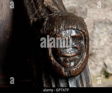 Coro carving in Little Malvern Priory, Worcestershire, England, Regno Unito Foto Stock