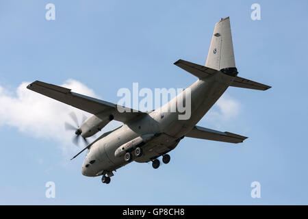 Forza Aerea Italiana (Aeronautica Militare) Alenia C-27J MM62217 Foto Stock