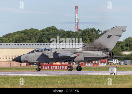 Panavia Tornado dalla forza aerea italiana prova di volo squadrone Reparto Sperimentale Volo. Foto Stock