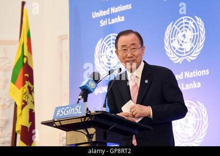 Colombo, Sri Lanka. 2 Sep, 2016. Il Segretario Generale delle Nazioni Unite Ban Ki-moon parla nel corso di una conferenza stampa a Colombo, Sri Lanka, Sett. 2, 2016. © Ajith Perera/Xinhua/Alamy Live News Foto Stock