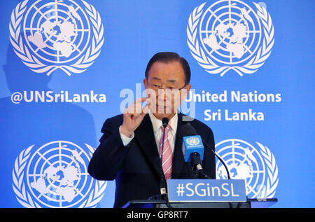 Colombo, Sri Lanka. 2 Sep, 2016. Il Segretario Generale delle Nazioni Unite Ban Ki-moon parla nel corso di una conferenza stampa a Colombo, Sri Lanka, Sett. 2, 2016. © Ajith Perera/Xinhua/Alamy Live News Foto Stock