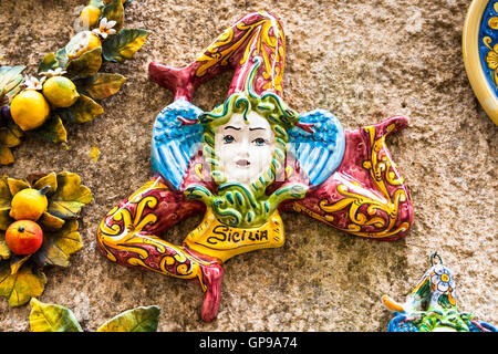 Un Trinacria, antico simbolo della Sicilia, Erice, in Sicilia, Italia Foto Stock