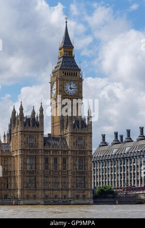 Il Big Ben e il Palazzo di Westminster a Londra England Regno Unito Regno Unito Foto Stock