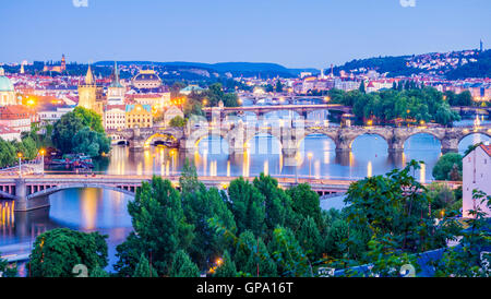 Praga è la capitale della Repubblica ceca. È la città più grande del paese e ha fondato durante il romanico. Esso Foto Stock