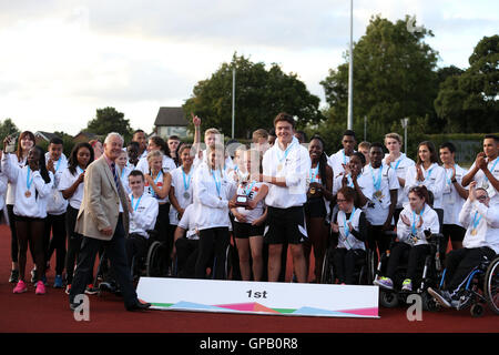 Inghilterra del Sud Est vincere complessivamente migliore squadra durante l atletica al giorno due di scuola Giochi 2016, Loughborough University. Stampa foto di associazione. Picture Data: venerdì 2 settembre 2016. Foto Stock