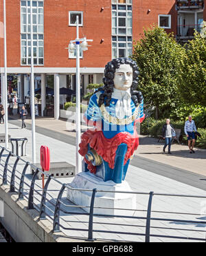 Il Polena di HMS Marlborough al Gunwharf Quays il porto di Portsmouth Inghilterra Foto Stock