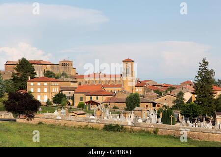 Vista del villaggio di Theize nel Beaujolais, Francia Foto Stock