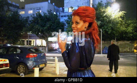 Presentando la principessa Shaw è la straordinaria storia di New Orleans cantando sensazione Princess Shaw e il suo collaboratore Kutiman, un musicista in Israele che utilizza il suo video di YouTube per creare qualcosa di magico. Direttore: Ido Haar. Questa fotografia è per il solo uso editoriale ed è il copyright del film company e/o il fotografo assegnato dal film o società di produzione e può essere riprodotto solo da pubblicazioni in congiunzione con la promozione del film di cui sopra. Un credito per il film company è richiesto. Il fotografo deve anche essere accreditato quando noto. Foto Stock