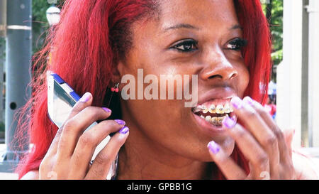 Presentando la principessa Shaw è la straordinaria storia di New Orleans cantando sensazione Princess Shaw e il suo collaboratore Kutiman, un musicista in Israele che utilizza il suo video di YouTube per creare qualcosa di magico. Direttore: Ido Haar. Questa fotografia è per il solo uso editoriale ed è il copyright del film company e/o il fotografo assegnato dal film o società di produzione e può essere riprodotto solo da pubblicazioni in congiunzione con la promozione del film di cui sopra. Un credito per il film company è richiesto. Il fotografo deve anche essere accreditato quando noto. Foto Stock