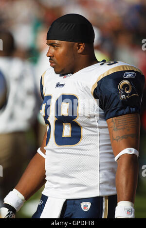 Novembre 14, 2010; San Francisco, CA, Stati Uniti d'America; San Louis Rams running back Keith Toston (38) sugli spalti contro il San Francisco 49ers durante il secondo trimestre al Candlestick Park. San Francisco ha sconfitto St. Louis 23-20 in ore di lavoro straordinario. Foto Stock