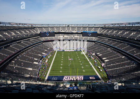 Oct 16, 2011; East Rutherford, NJ, Stati Uniti d'America; vista generale di MetLife Stadium prima che il gioco tra il New York Giants e le fatture della Buffalo. Foto Stock