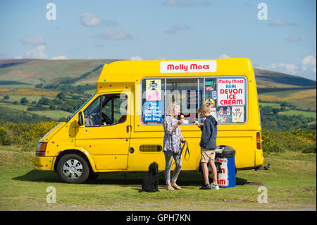 Ice Cream van in una bellezza rurale posto sul Dartmoor in Devon Foto Stock