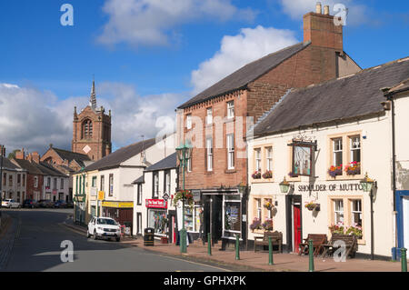 Front Street, Brampton Town Center, Cumbria, England, Regno Unito Foto Stock