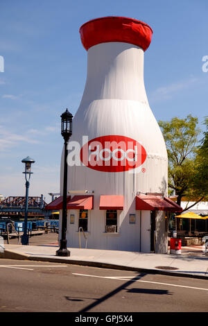 Il cofano bottiglia di latte, Boston, Massachusetts, STATI UNITI D'AMERICA Foto Stock