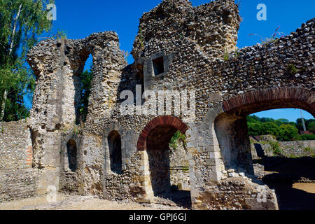 WOLVESLEY CASTELLO. WOODMAN'S GATE porte che conducono al panettiere di camere. Foto Stock