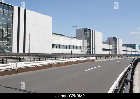 Prosegue la costruzione presso il sito di un nuovo Toyosu mercato del pesce a Tokyo in Giappone il 31 agosto 2016. © Hiroyuki Ozawa/AFLO/Alamy Live News Foto Stock