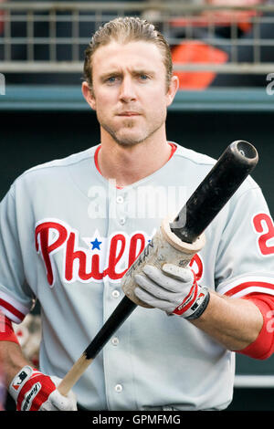 Aprile 27, 2010; San Francisco, CA, Stati Uniti d'America; Philadelphia Phillies secondo baseman Chase Utley (26) prima che la partita contro i San Francisco Giants di AT&T Park. San Francisco ha sconfitto Philadelphia 6-2. Foto Stock