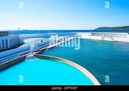 Il Lido open air giubileo piscina sulla costa a Penzance in Cornovaglia, England, Regno Unito Foto Stock