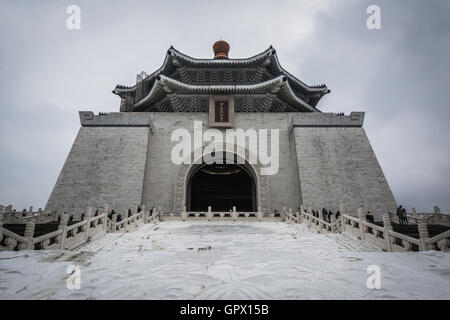 Il National Chiang Kai-shek Memorial Hall a Taiwan Democracy Memorial Park, in Taipei, Taiwan. Foto Stock