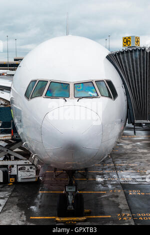 Singapore Airlines Boeing aereo pronto al decollo all'Aeroporto Internazionale di San Francisco Foto Stock