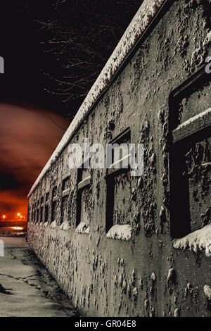 Vecchia carrozza ferroviaria di notte Foto Stock