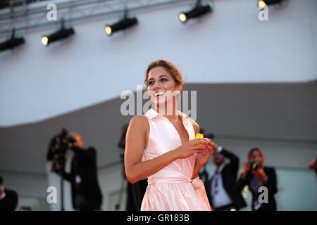 Venezia, Italia. 5 Sep, 2016. L'attrice Blu Yoshimi arriva per la premiere del film "piuma" presso la 73rd Festival del Cinema di Venezia a Venezia, Italia, il 7 settembre 5, 2016. Credito: Jin Yu/Xinhua/Alamy Live News Foto Stock