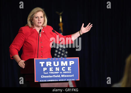 Chesterfield, MO, Stati Uniti d'America - 06 Settembre 2016: Catherine Hanaway parla all'Indiana il Governatore Mike Pence rally in Chesterfield, Missouri. Credito: Gino's immagini Premium/Alamy Live News Foto Stock