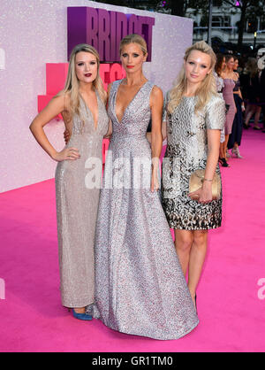 Laura Bailey (centro) e Emily Berrington (destra) che frequentano la premiere mondiale di Bridget Jones il bambino presso il cinema Odeon Leicester Square, Londra. Foto Stock