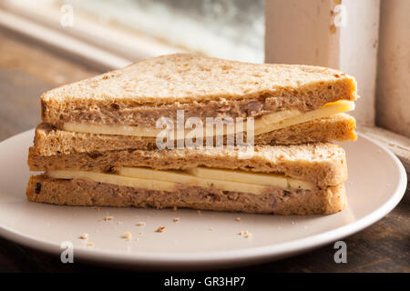 Tonno, la maionese e il panino al formaggio, Foto Stock