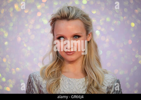 Emily Berrington frequentando la premiere mondiale di Bridget Jones il bambino presso il cinema Odeon Leicester Square, Londra. Stampa foto di associazione. Picture Data: lunedì 5 settembre 2016. Foto di credito dovrebbe leggere: Matt STANLEY A. CROSSICK/filo PA. Foto Stock