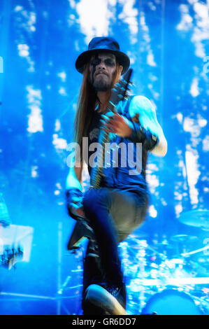 Il chitarrista Samuli Ponsimaa Skrymer di Finntroll durante le prestazioni a FEZEN in Szekesfehervar, Ungheria il 6 di agosto, 2016 Foto Stock