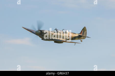 VICKERS-Supermarine Spitfire TR Mark IX due-sede MONOPLAN FIGHTER TRAINER "M520" Foto Stock