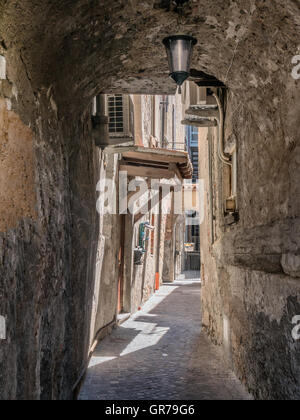 Case in Iseo villaggio sul lago di Iseo in Italia Foto Stock