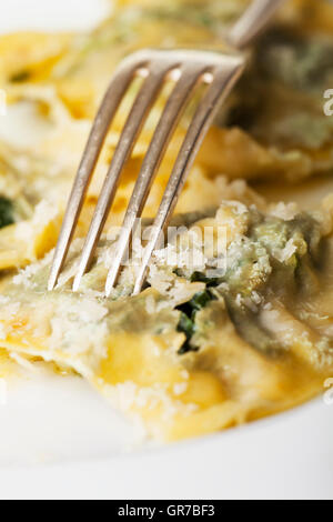 Ravioli di spinaci Foto Stock