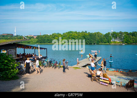 Töölönlahti, bay nel centro della città di Helsinki, Finlandia Foto Stock