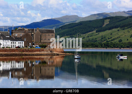 La Scozia, Inveraray, posto in Scozia autorità unitaria Argyll and Bute, si trova sulla riva dell'ingresso Loch Fyne con il Foto Stock