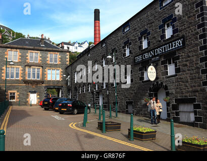 La Scozia, Oban città, Oban distilleria di whisky Foto Stock