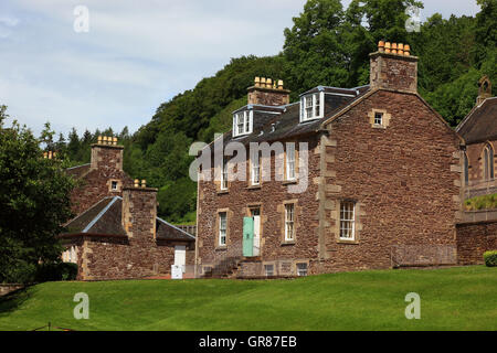 La Scozia, New Lanark in Scozia, con Lanark nella contea South Lanarkshire, ex cotone centro di fabbricazione dal fiume Cly Foto Stock