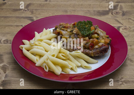 Ossobuco alla milanese Foto Stock